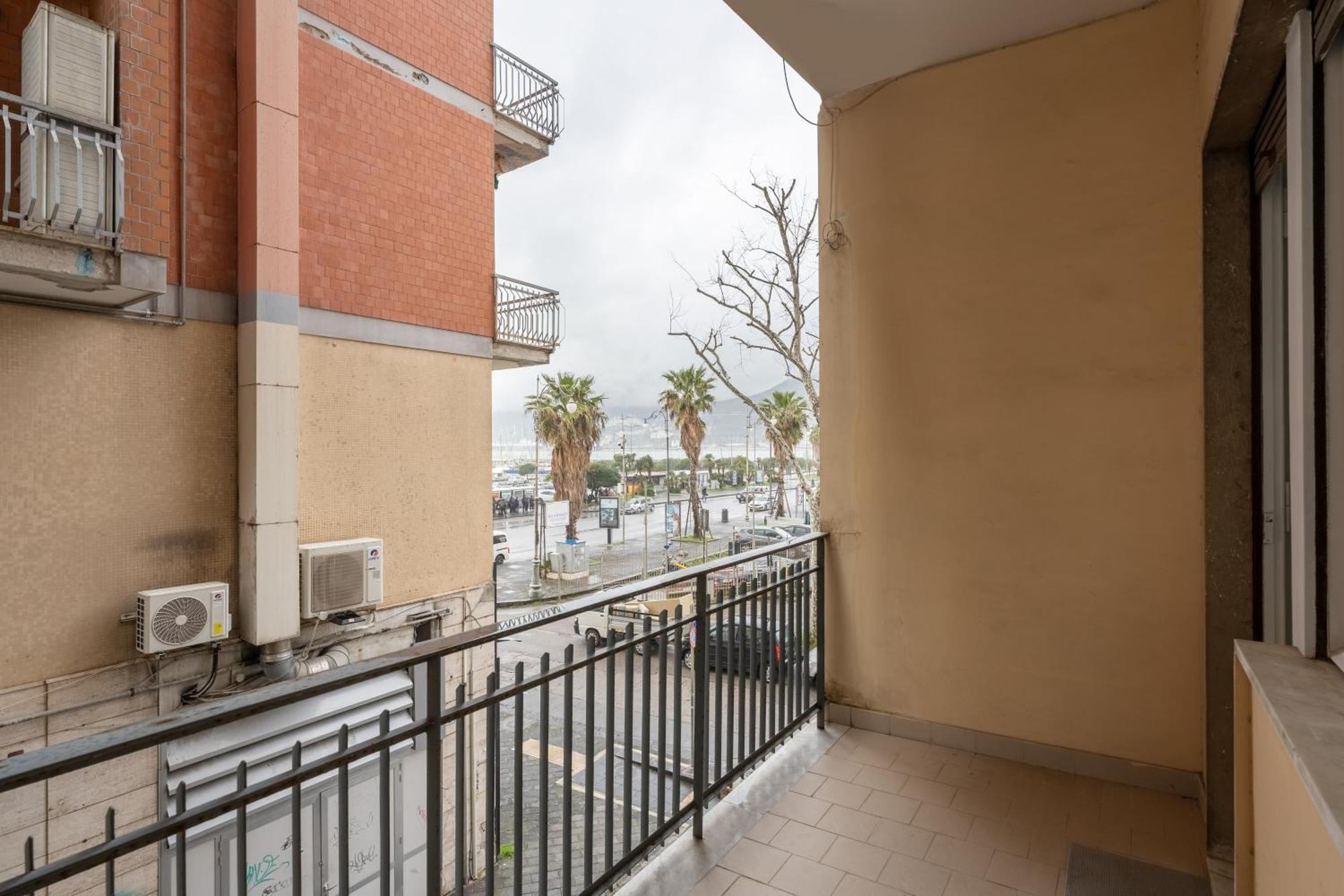 Affittacamere Central Concordia Salerno Dış mekan fotoğraf
