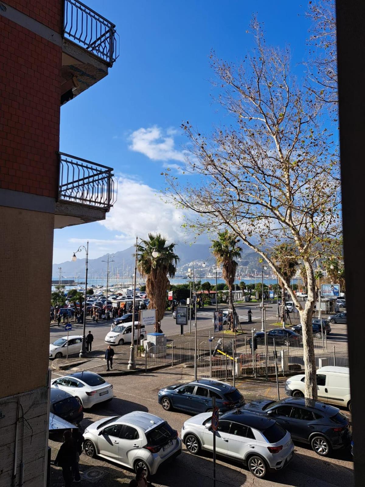 Affittacamere Central Concordia Salerno Dış mekan fotoğraf